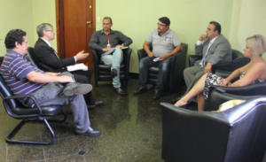 Reni informa ao SISMUFI que prioridade é o pagamento de salário