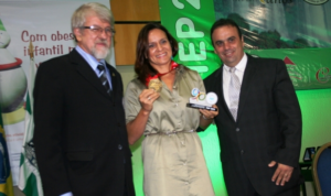 Reni participa da abertura do Congresso FIEP 2013 e anuncia comissão organizadora para 2014